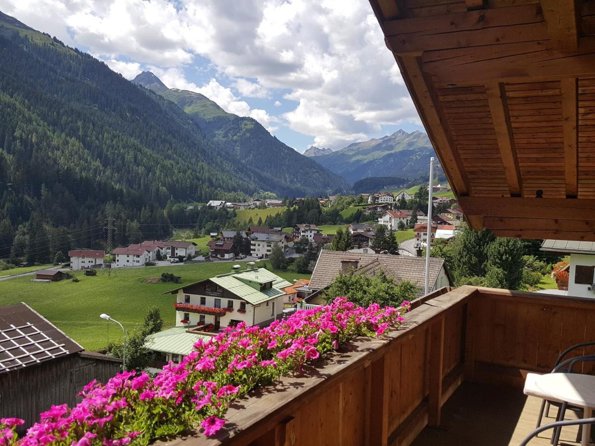 Bed and Breakfast Haus Christaldo Санкт-Антон-ам-Арльберг Экстерьер фото