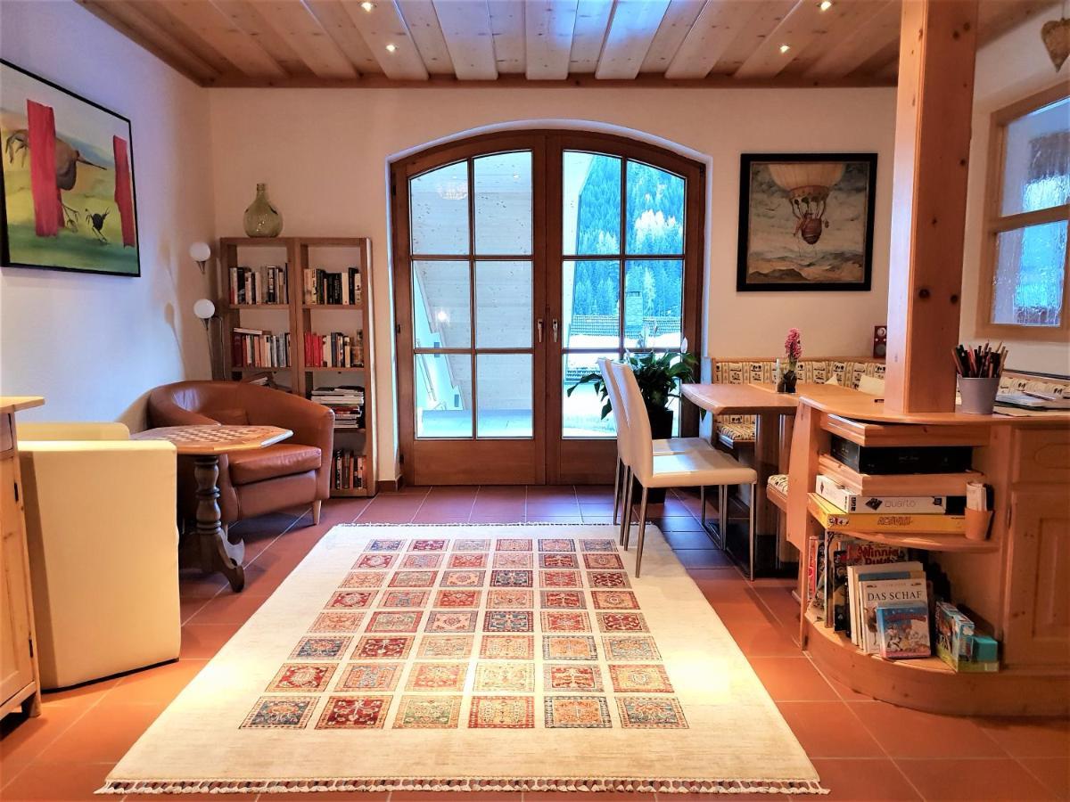 Bed and Breakfast Haus Christaldo Санкт-Антон-ам-Арльберг Экстерьер фото