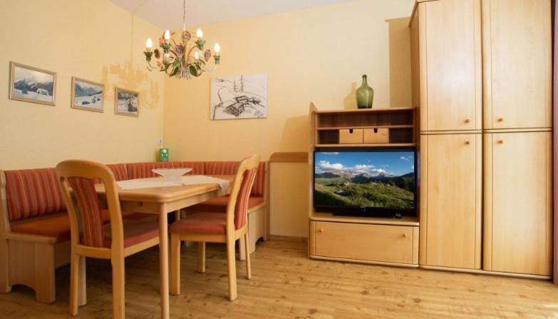 Bed and Breakfast Haus Christaldo Санкт-Антон-ам-Арльберг Экстерьер фото